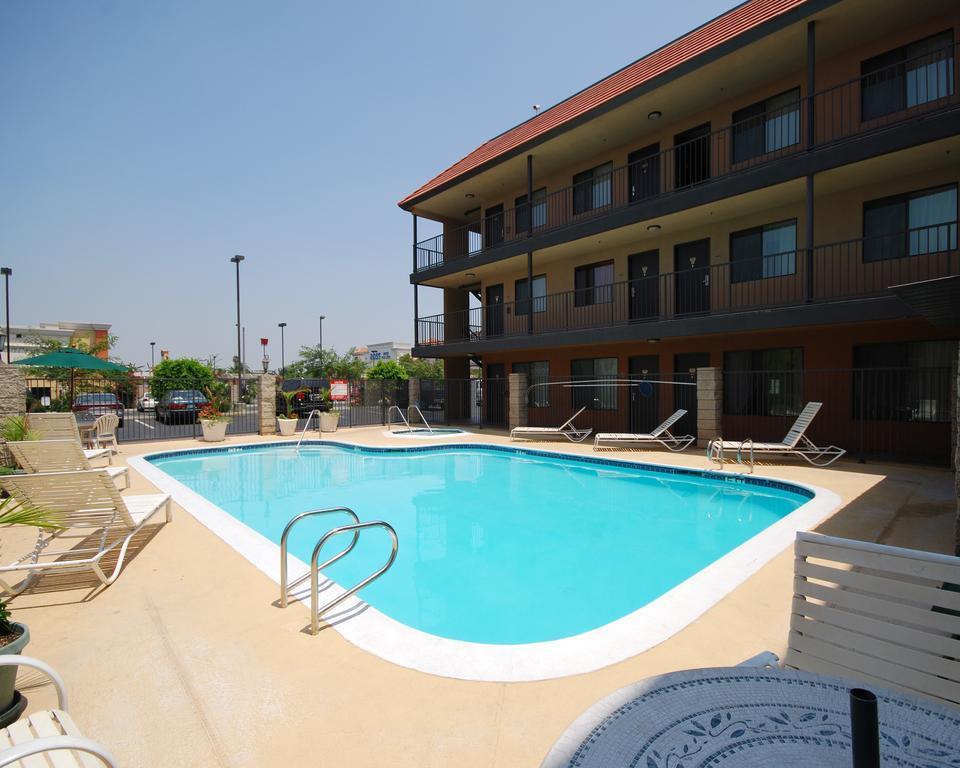 Quality Inn&Suites Bell Gardens-Los Angeles Exterior foto