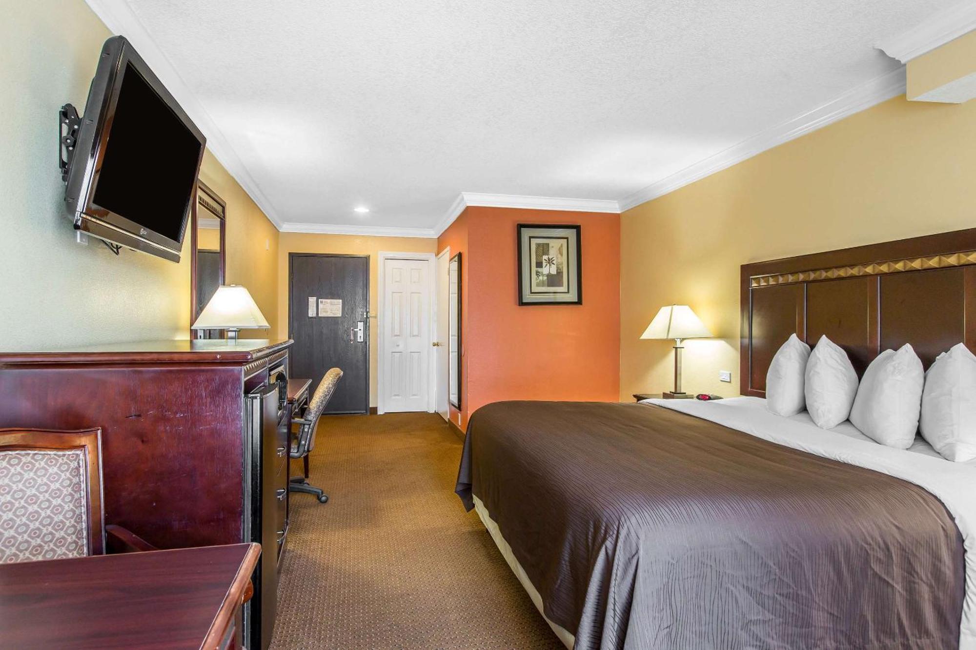 Quality Inn&Suites Bell Gardens-Los Angeles Exterior foto