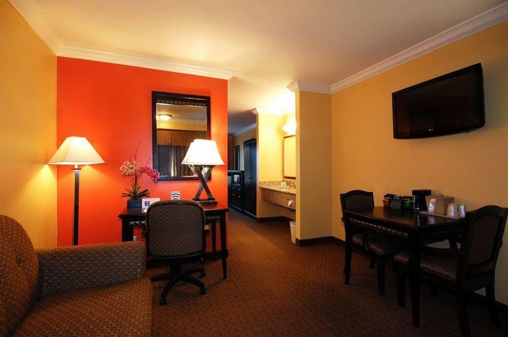 Quality Inn&Suites Bell Gardens-Los Angeles Exterior foto